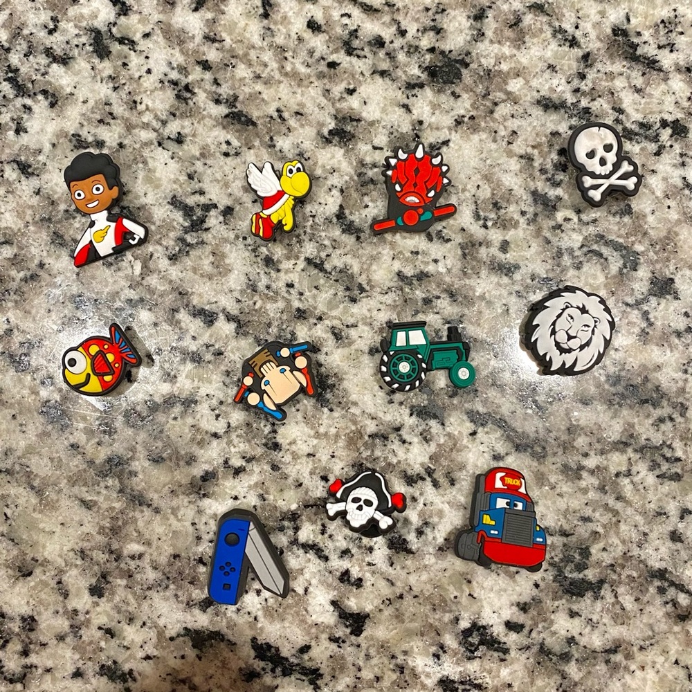 Set of 11 Croc Charms